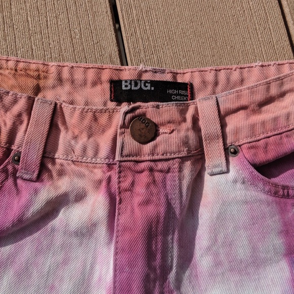 Colorful BDG shorts 🌈 - Picture 3 of 3
